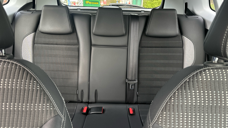 Peugeot 2008 1.6 BlueHDi 120 Allure 5dr Diesel Estate